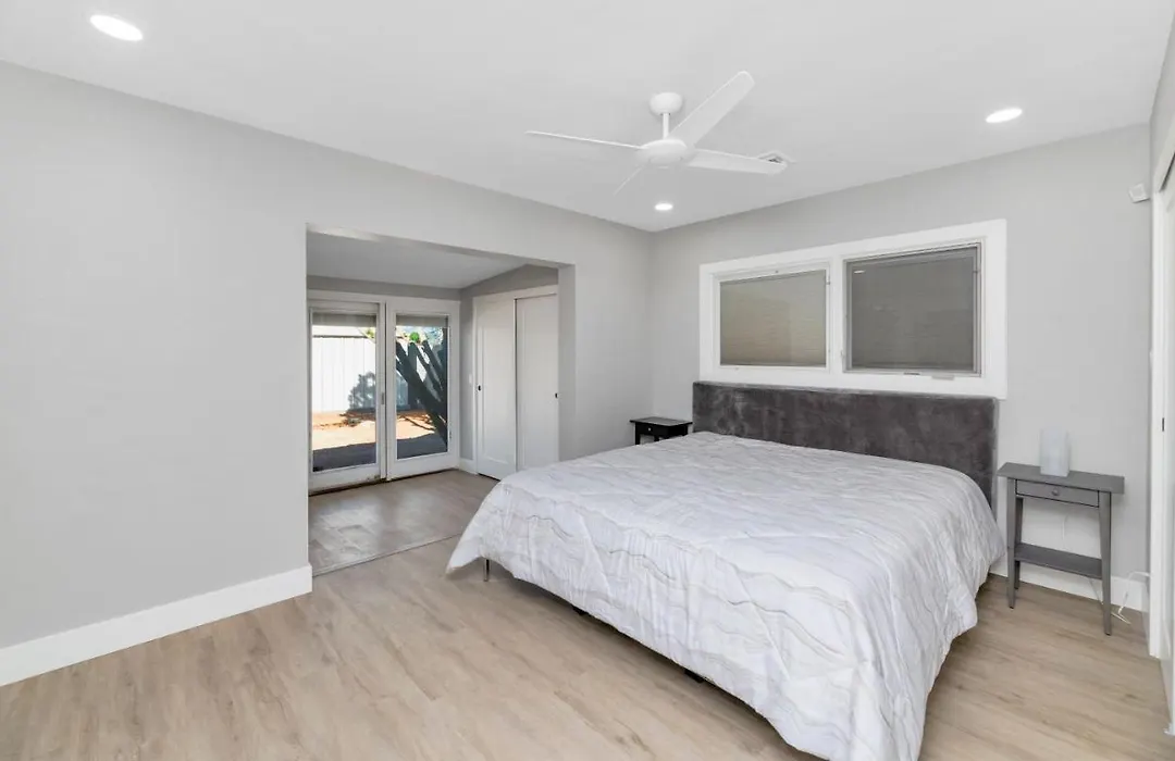 Remodeled Home With Heated Pool & Hot Tub-1
