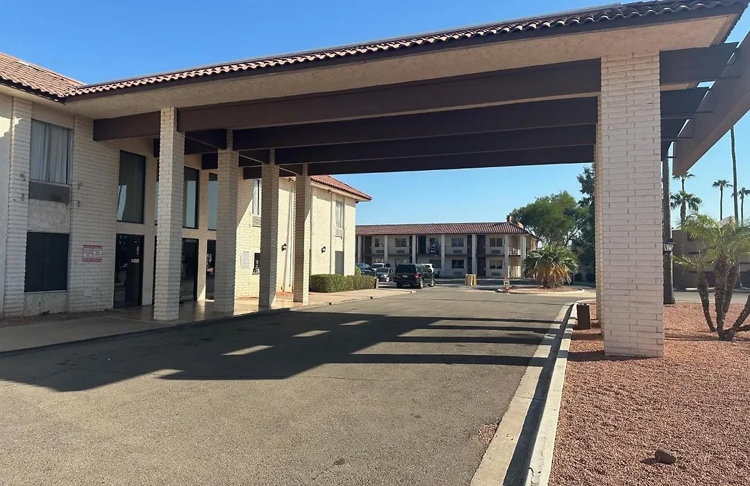 Premier Inns Metro-1