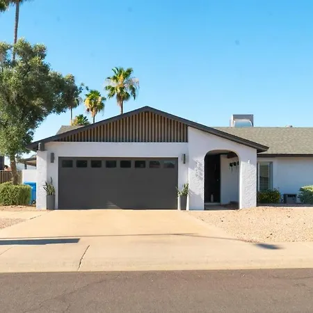 The Sahuaro: Family & Dog Friendly. Pv+Scottsdale-3