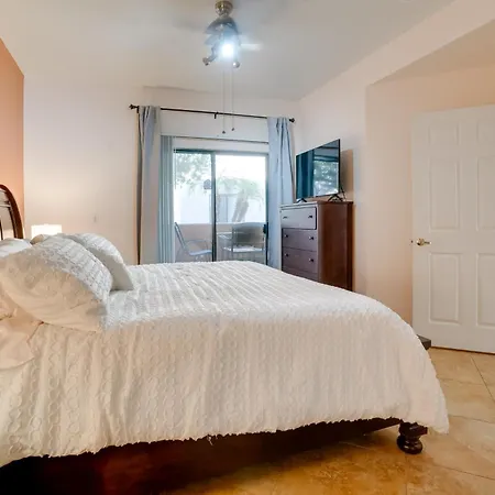 3 Mi To Camelback Ranch: Condo W/ Pool Access-2